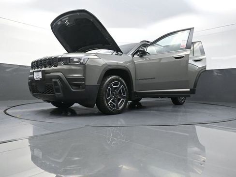 New 2026 Jeep Cherokee Limited AWD/4WD image 32