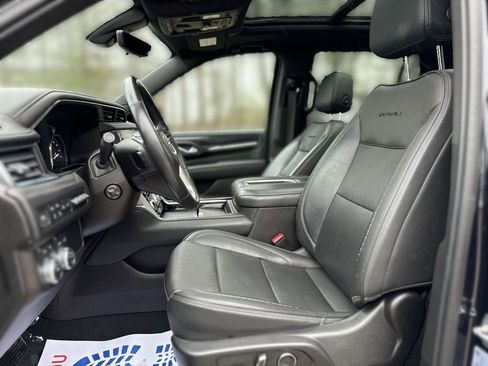 Used 2021 GMC Yukon Denali w/ Denali Premium Package image 13