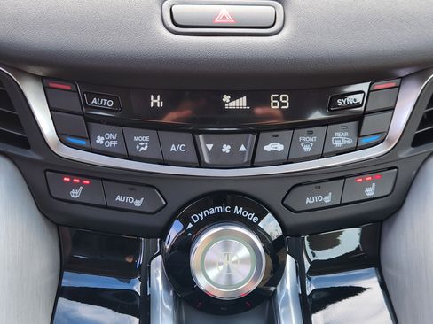 Certified 2025 Acura TLX w/ Technology Package image 22