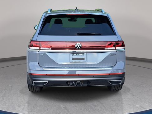 Used 2026 Volkswagen Atlas SEL AWD/4WD image 6