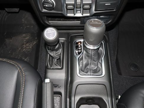 New 2026 Jeep Gladiator Sport image 19