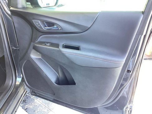 Used 2022 Chevrolet Equinox RS FWD image 23