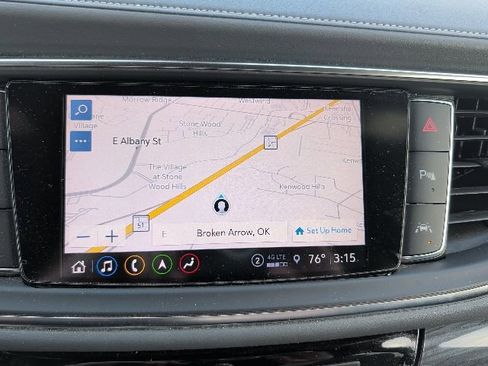 Used 2023 Buick Enclave Premium image 30