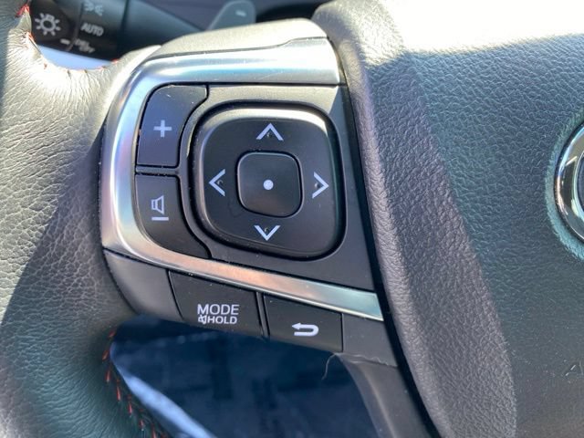 Used 2017 Toyota Camry SE FWD image 19