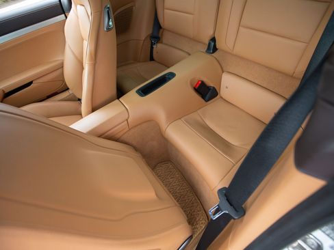 Used 2015 Porsche 911 Turbo S image 32