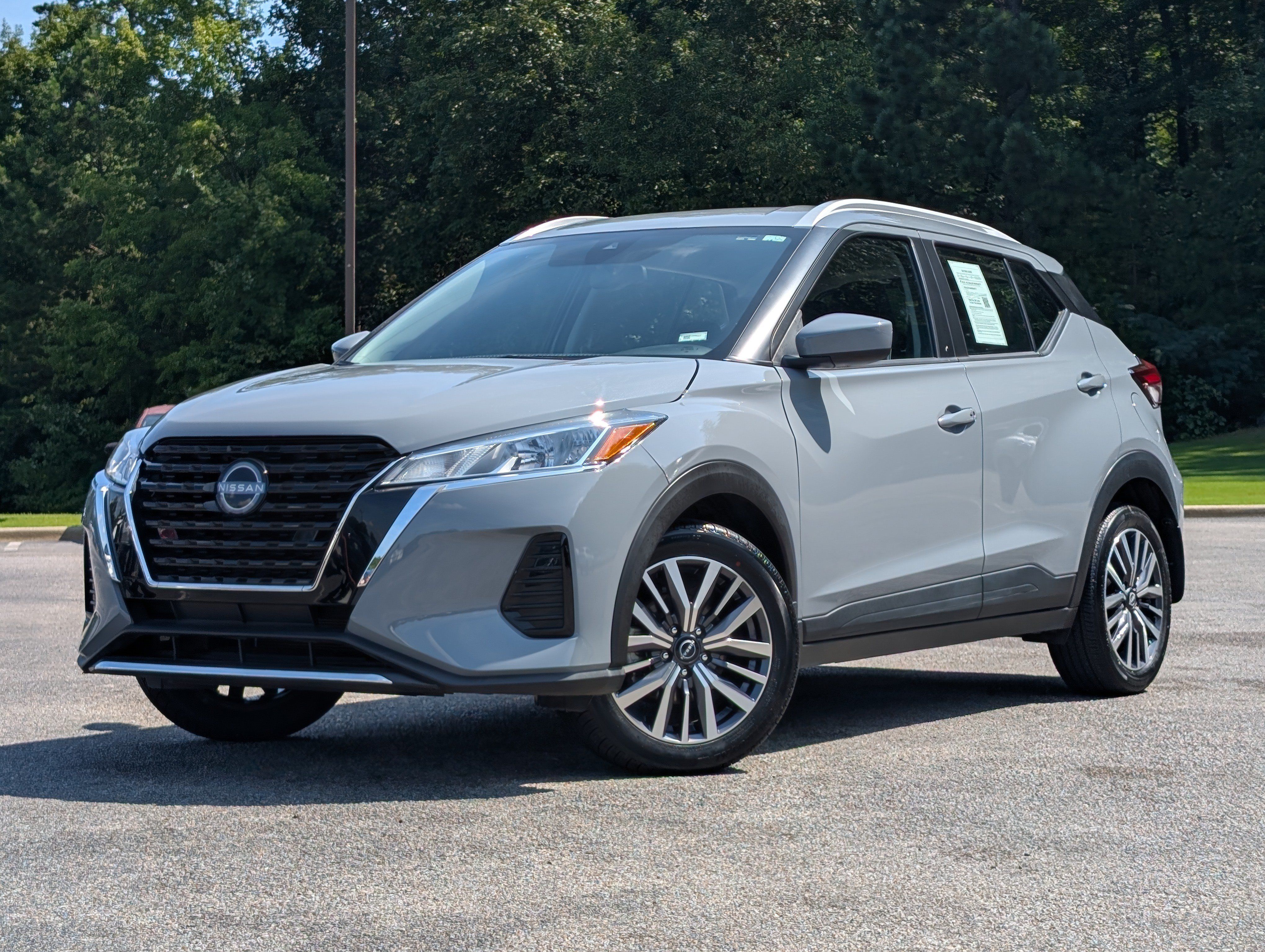 Used 2024 Nissan Kicks SV FWD image 4