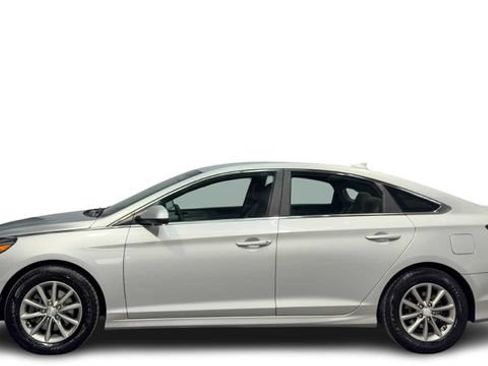 Used 2018 Hyundai Sonata SE FWD image 1
