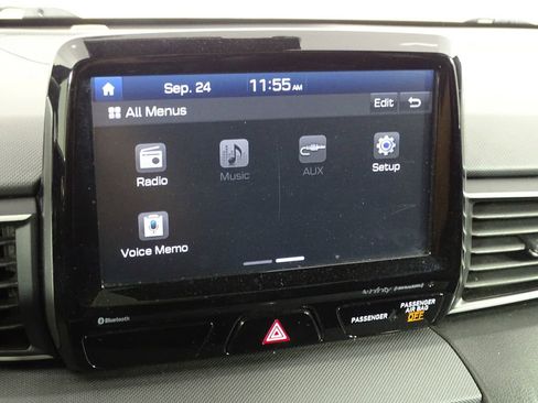 Used 2019 Hyundai Veloster 2.0 Premium image 29