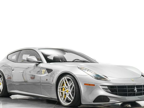 Used 2015 Ferrari FF image 30