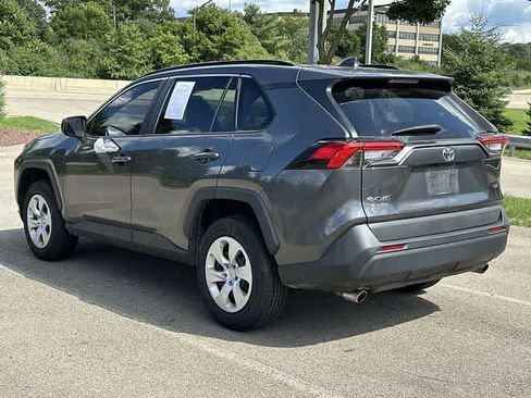 Used 2020 Toyota RAV4 LE FWD image 21