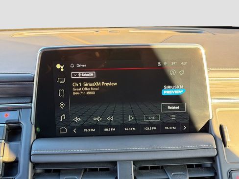 Used 2024 GMC Yukon SLT image 30