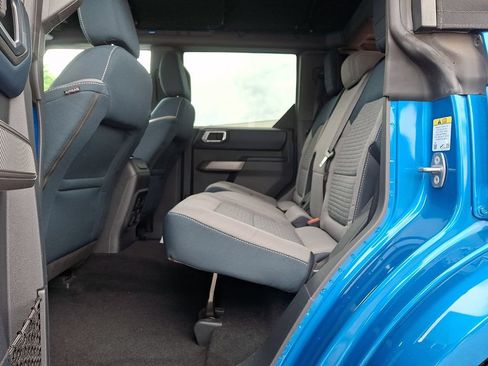 Used 2022 Ford Bronco Outer Banks AWD/4WD image 13