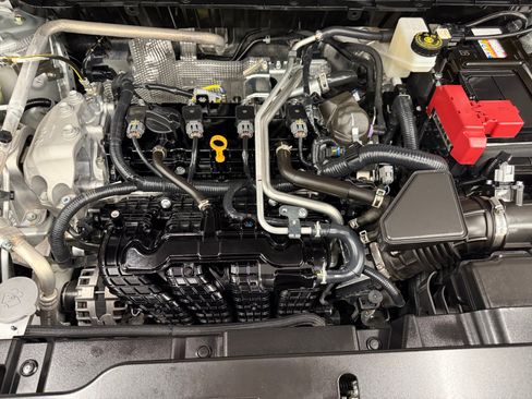 Used 2025 Mitsubishi Outlander SE image 31