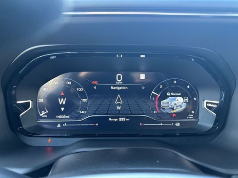 Used 2024 GMC Yukon XL Denali image 15