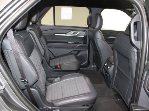 New 2026 Ford Explorer ST-Line w/ ST-Line Street Pack image 33