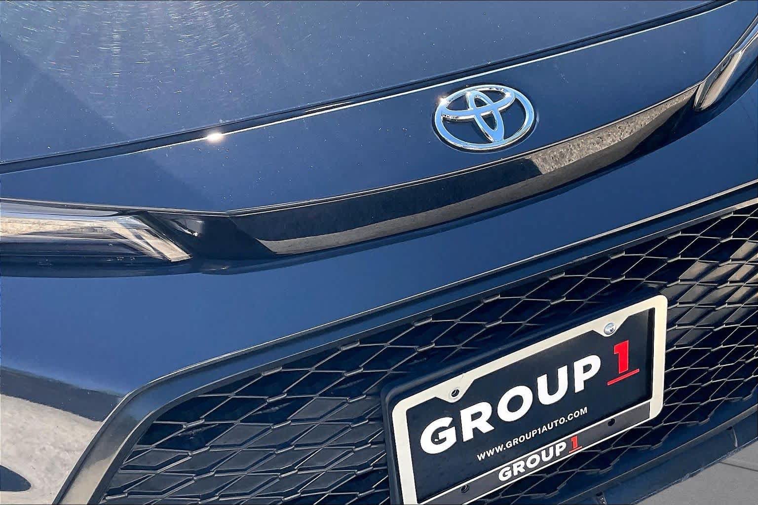 Used 2025 Toyota Corolla SE FWD image 29