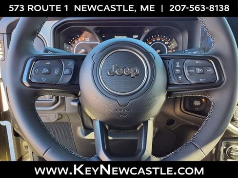 New 2026 Jeep Gladiator Sport AWD/4WD image 9