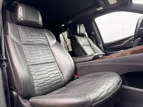 Used 2022 Cadillac Escalade Sport Platinum AWD/4WD image 29
