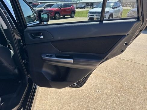 Used 2017 Subaru Crosstrek 2.0i Premium w/ Moonroof Package AWD/4WD image 23