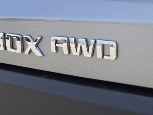 New 2026 Chevrolet Equinox LT AWD/4WD image 10
