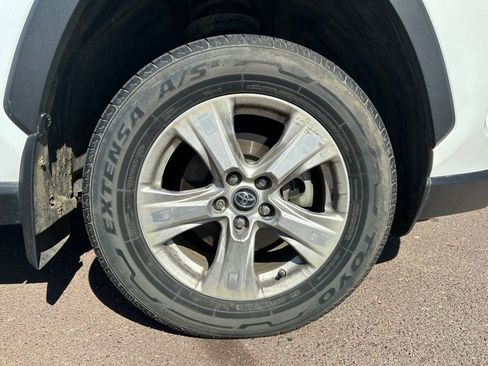 Used 2019 Toyota RAV4 XLE w/ Convenience Package AWD/4WD image 40