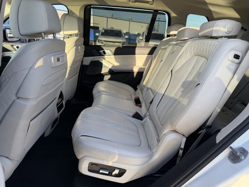 Used 2020 BMW X7 xDrive40i w/ Premium Package image 36