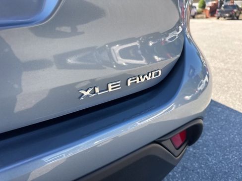 Used 2023 Toyota Highlander XLE image 31