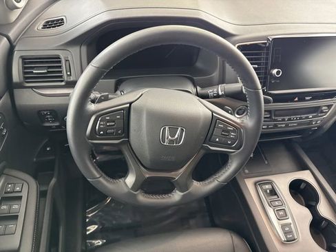 Certified 2025 Honda Ridgeline RTL image 30