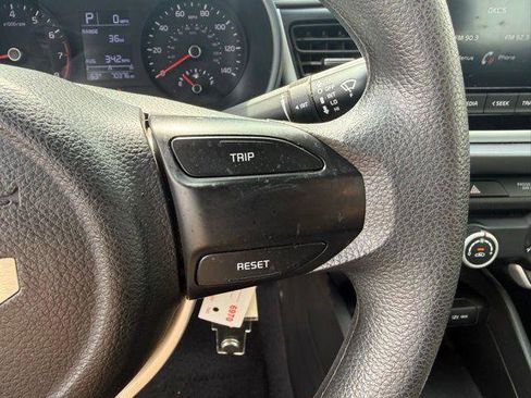 Used 2023 Kia Rio LX FWD image 9