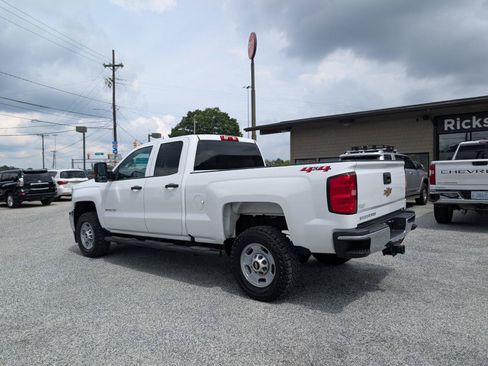 Used 2019 Chevrolet Silverado 2500 W/T AWD/4WD image 9