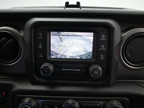 Used 2021 Jeep Wrangler Sport AWD/4WD image 12