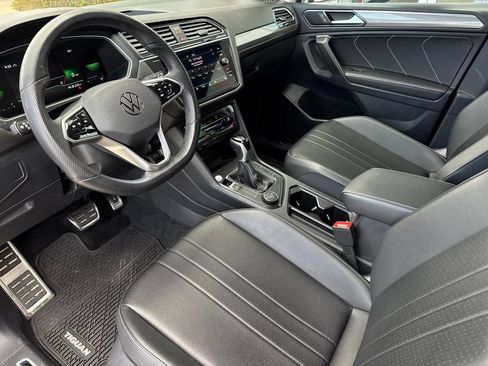 Used 2024 Volkswagen Tiguan SE R-Line AWD/4WD image 10