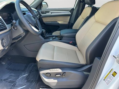 Used 2023 Volkswagen Atlas Cross Sport SEL AWD/4WD image 14