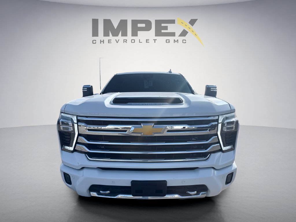 Used 2025 Chevrolet Silverado 2500 High Country w/ High Country Premium Package AWD/4WD image 8