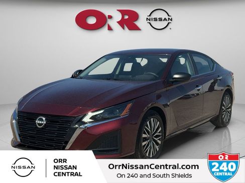Used 2025 Nissan Altima 2.5 SV image 1