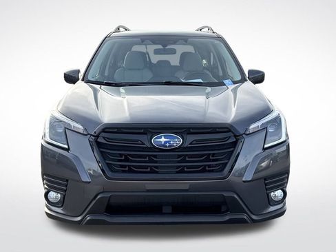 Used 2022 Subaru Forester Premium image 9