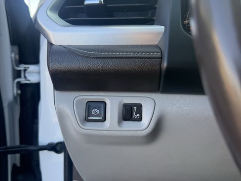 Used 2019 GMC Acadia SLT image 29