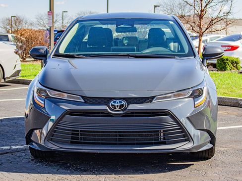 Used 2024 Toyota Corolla LE image 2