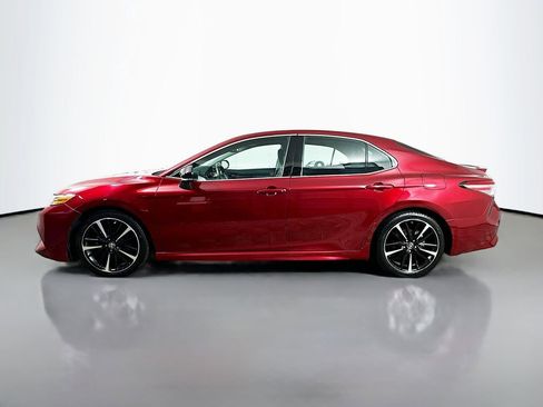 Used 2018 Toyota Camry XSE image 4
