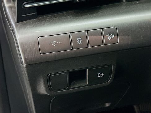 Used 2025 Hyundai Kona SEL image 17