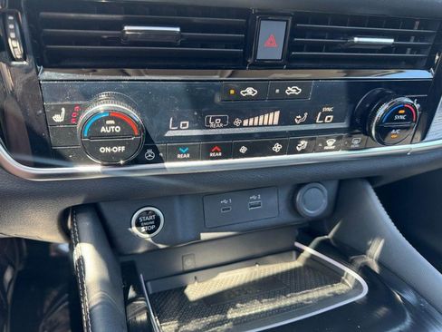 Used 2023 Nissan Rogue Platinum w/ Platinum Premium Package AWD/4WD image 17