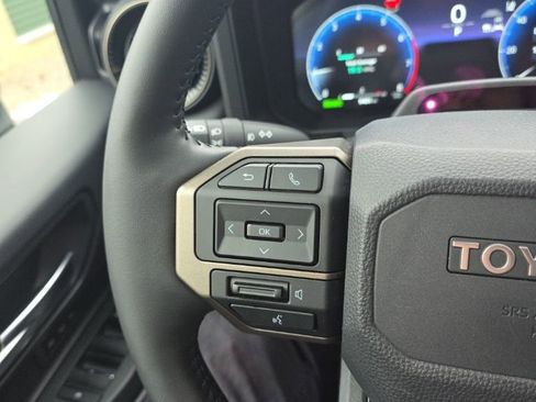 Used 2025 Toyota Land Cruiser image 24