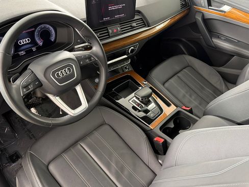Used 2023 Audi Q5 2.0T Premium Plus w/ Premium Plus Package AWD/4WD image 9