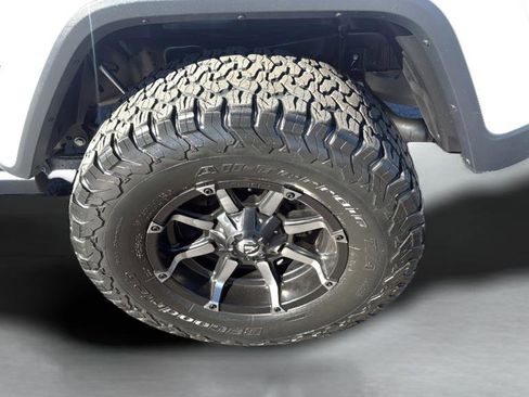 Used 2021 Jeep Gladiator Sport AWD/4WD image 37