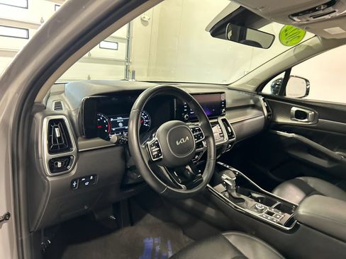 Used 2022 Kia Sorento SX FWD image 17