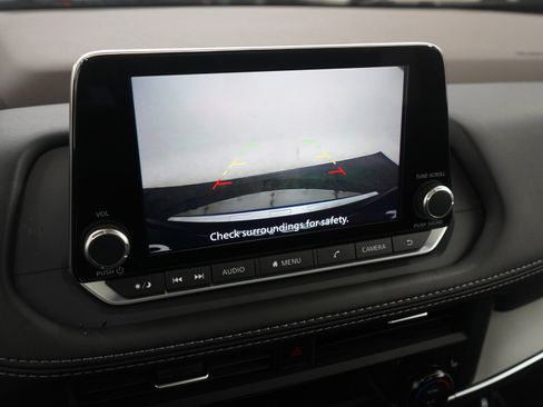 Used 2023 Nissan Rogue SV w/ SV Premium B Package image 30