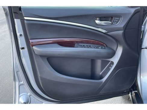 Used 2016 Acura MDX SH-AWD w/ Technology Package image 11