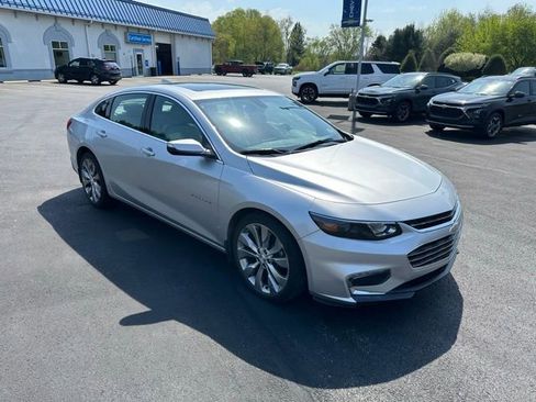 Used 2017 Chevrolet Malibu Premier w/ Premier Sun and Wheel Package FWD image 5