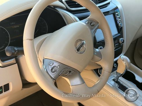 Used 2016 Nissan Murano Platinum w/ Platinum Technology Package FWD image 10