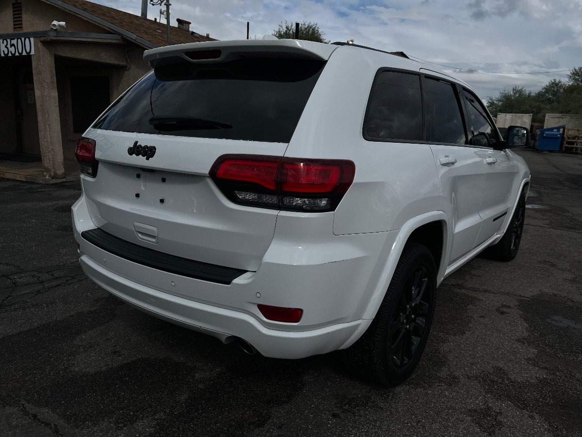 Used 2020 Jeep Grand Cherokee Altitude RWD image 5